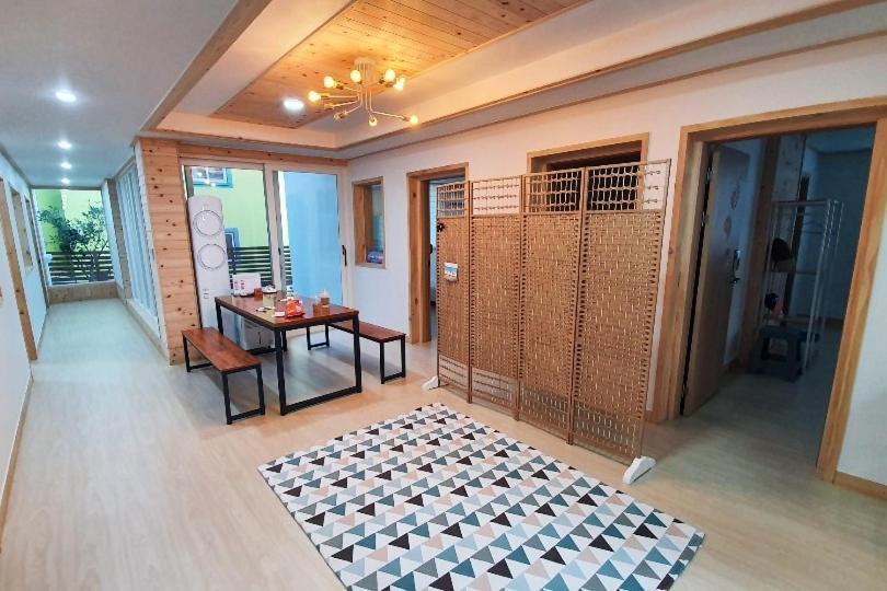 Jeju Guesthouse Togŭnnae المظهر الخارجي الصورة