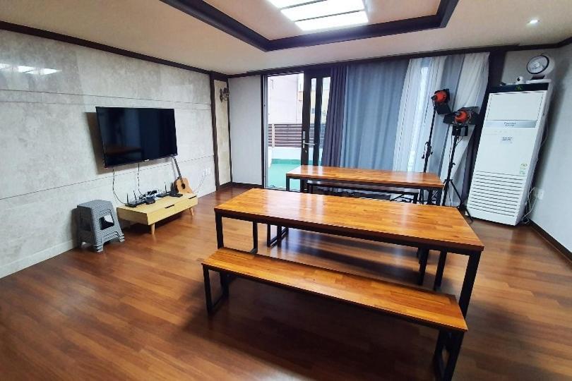 Jeju Guesthouse Togŭnnae المظهر الخارجي الصورة